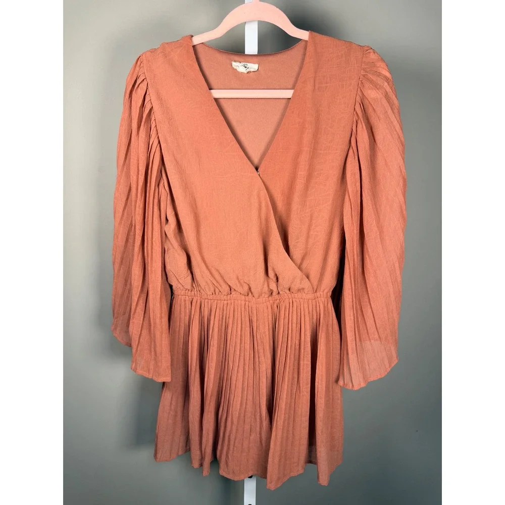 Entro Rust Pleated Sleeve Romper Boho Bell Sleeve Playsuit S Free People Vibes